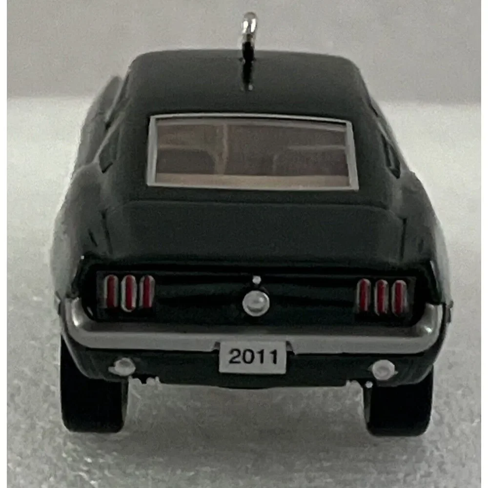 Hallmark Keepsake 1968‎ Ford Mustang GT Classic American Cars 21st In Series